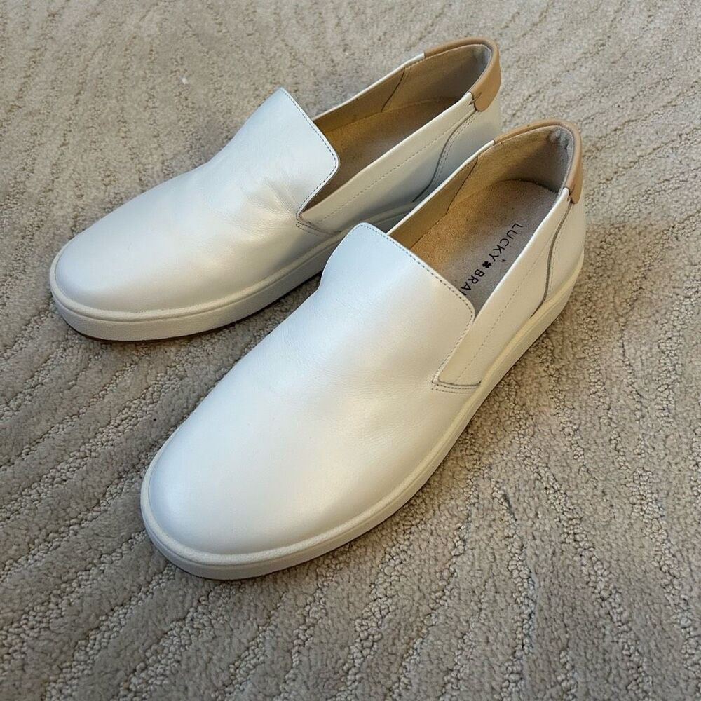 Lucky Brand White Leather Comfort Wedge Sneakers 10 - Picture 2 of 5